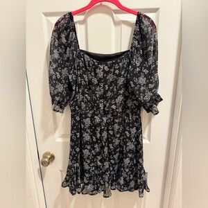 Trixxi Black Floral Puff Sleeve Mini Dress • Size L